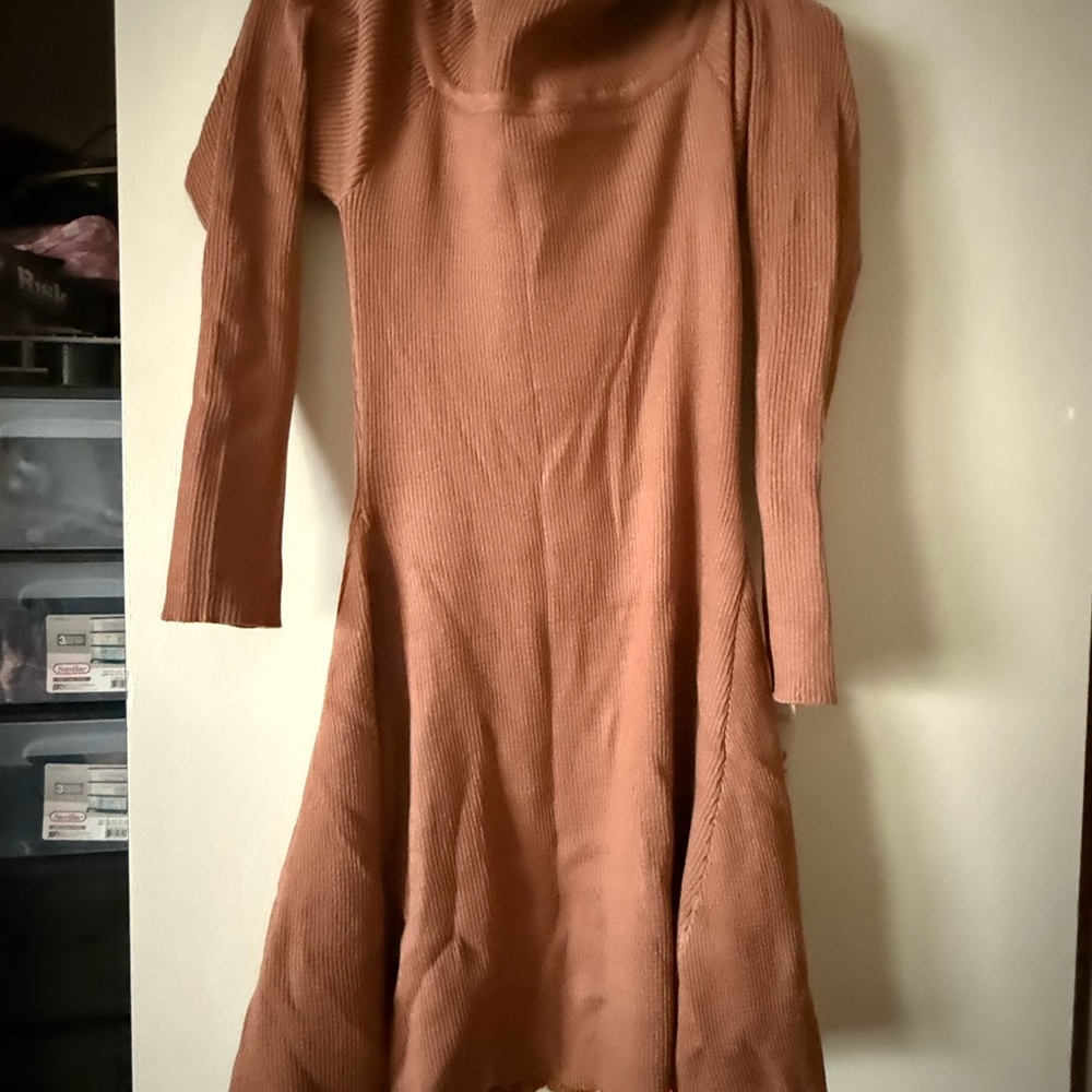 Elegant Tan Ribbed Dress